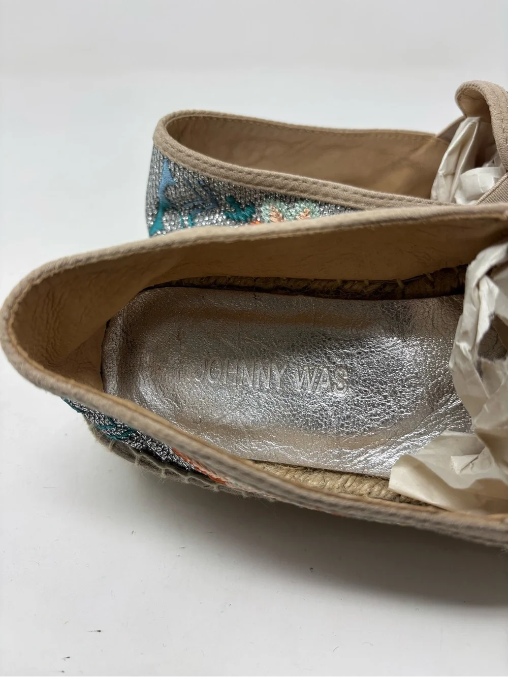 NWOT JOHNNY WAS ELYSIA METALLIC FLORAL EMBROIDERED PLATFORM ESPADRILLES SIZE 40